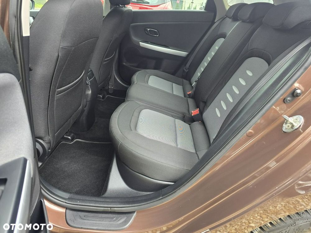 Kia Ceed - 13