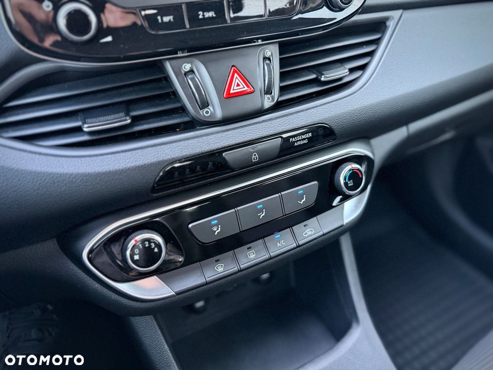 Hyundai i30 1.5 DPI Modern - 10