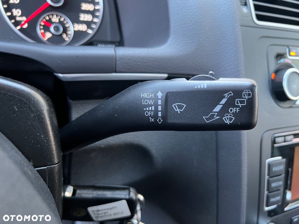 Volkswagen Touran 1.6 TDI DPF BlueMotion Technology Highline - 24