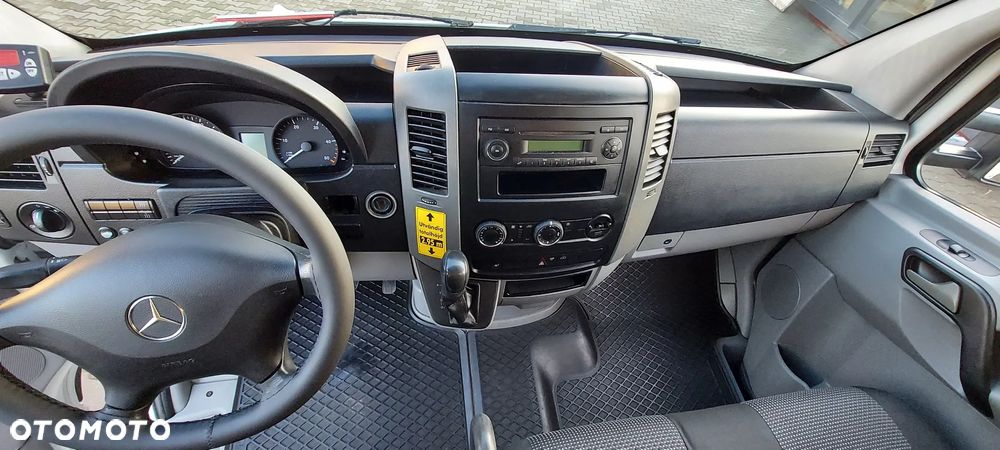 Mercedes-Benz SPRINTER - 14