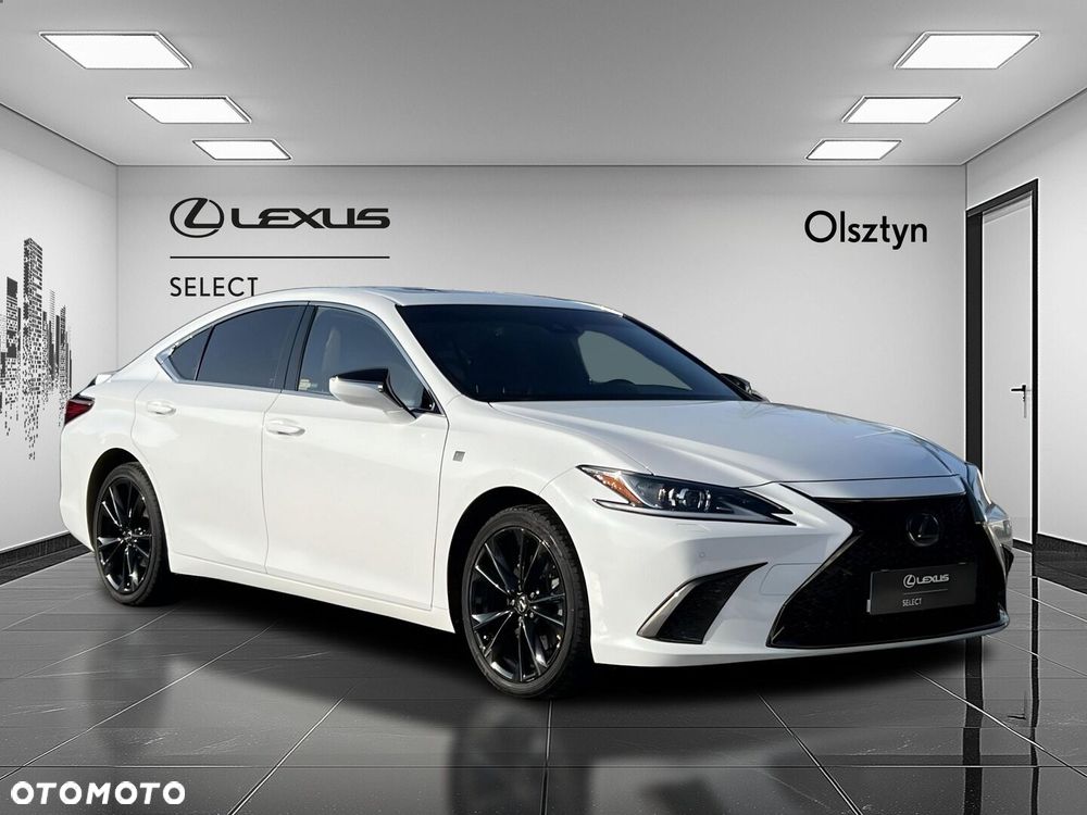Lexus ES 300h F Sport Design - 8