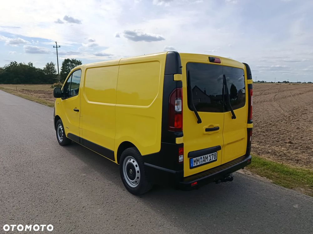 Nissan Nov 300 - 4