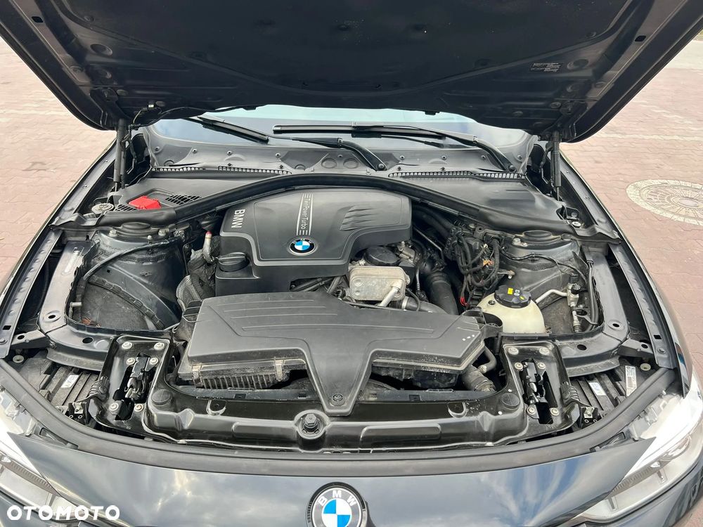 BMW Seria 3 328i Sport Line - 14