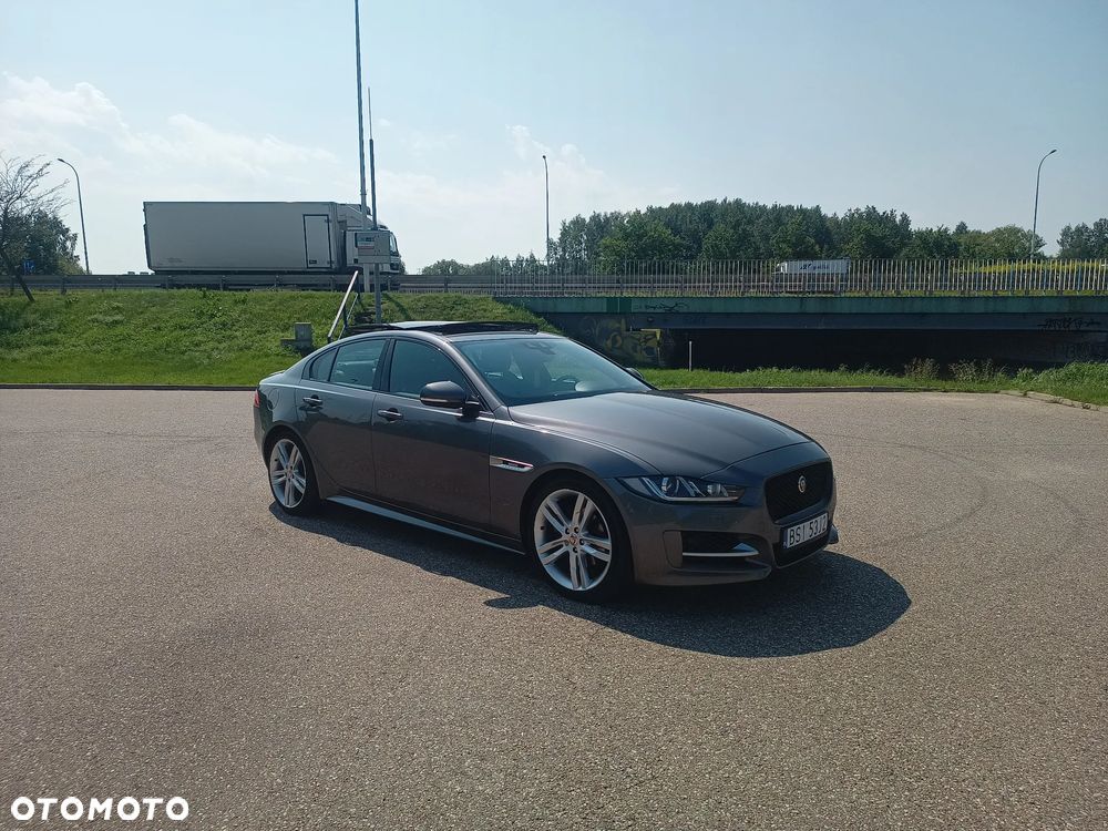 Jaguar XE 20d R-Sport - 1