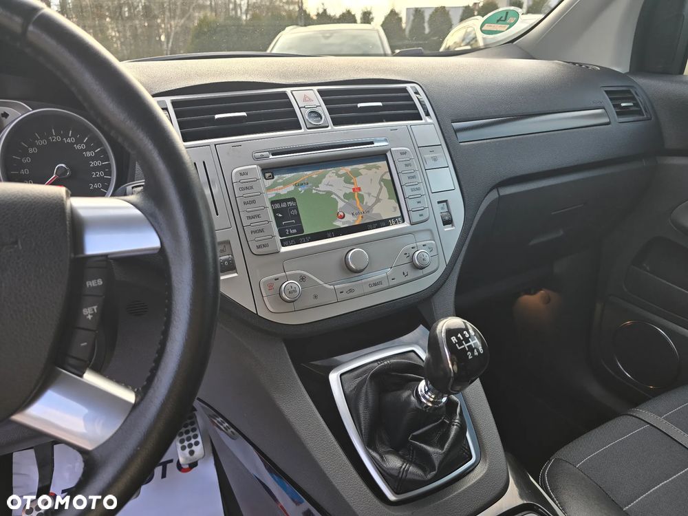 Ford Kuga 2.0 TDCi 2x4 Titanium - 30