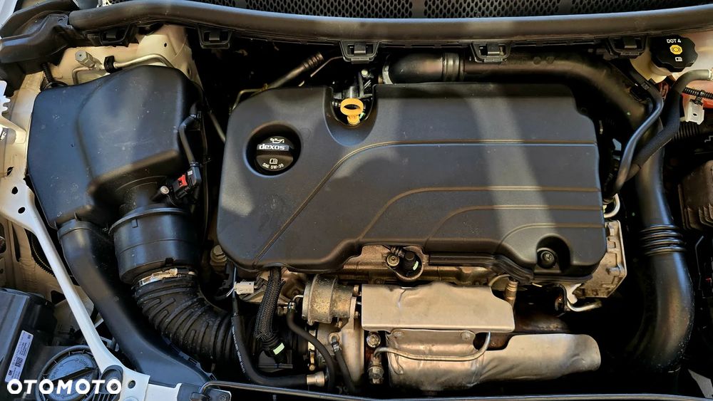 Opel Astra 1.4 Turbo Dynamic - 22
