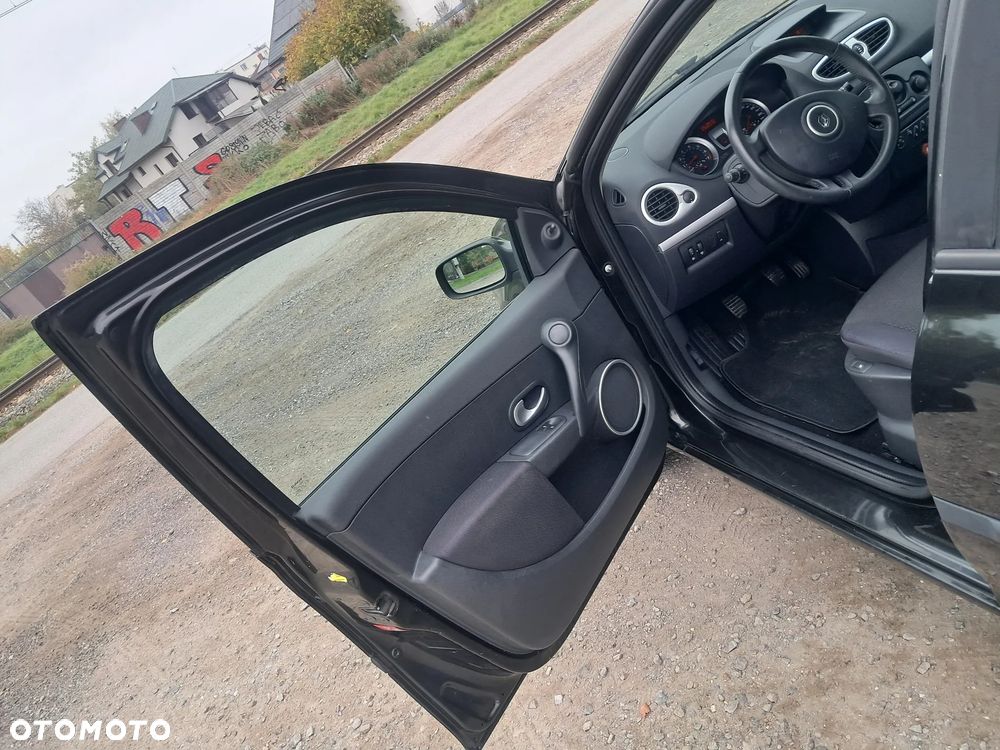 Renault Clio - 13