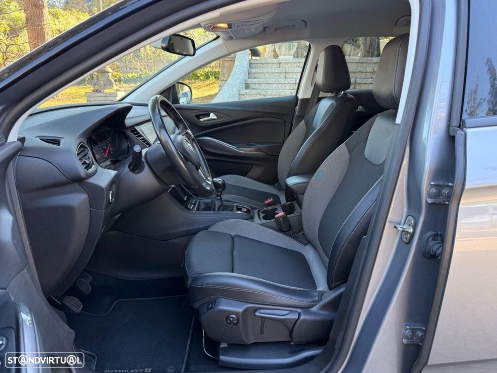 Opel Grandland X 1.5 CDTI Design & Tech - 11