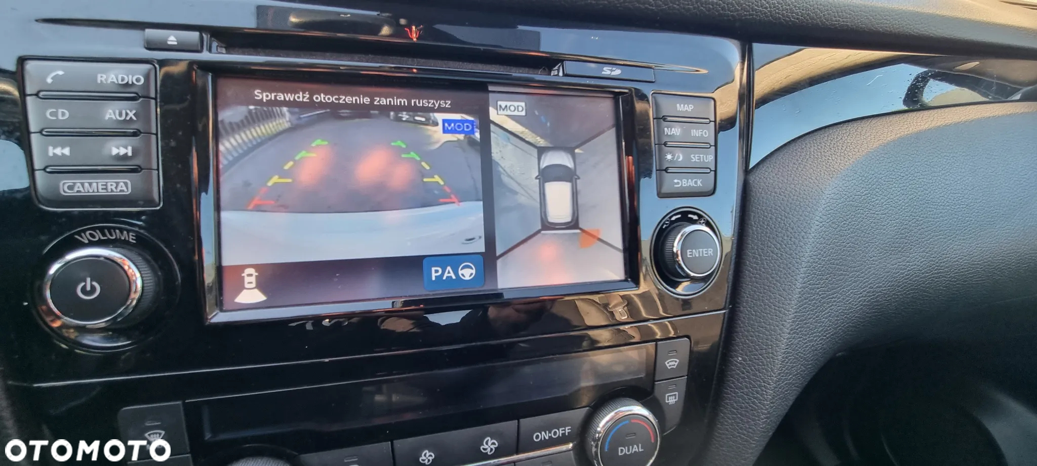 Nissan Qashqai 1.2 DIG-T N-Connecta EU6 - 10