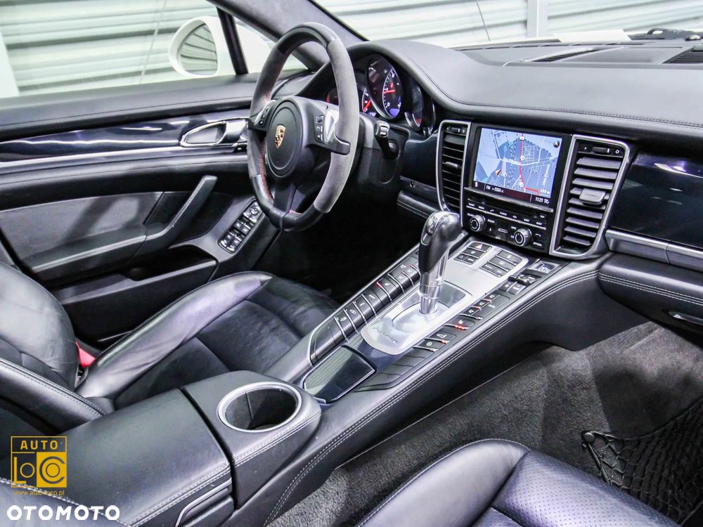 Porsche Panamera Platinum Edition - 17