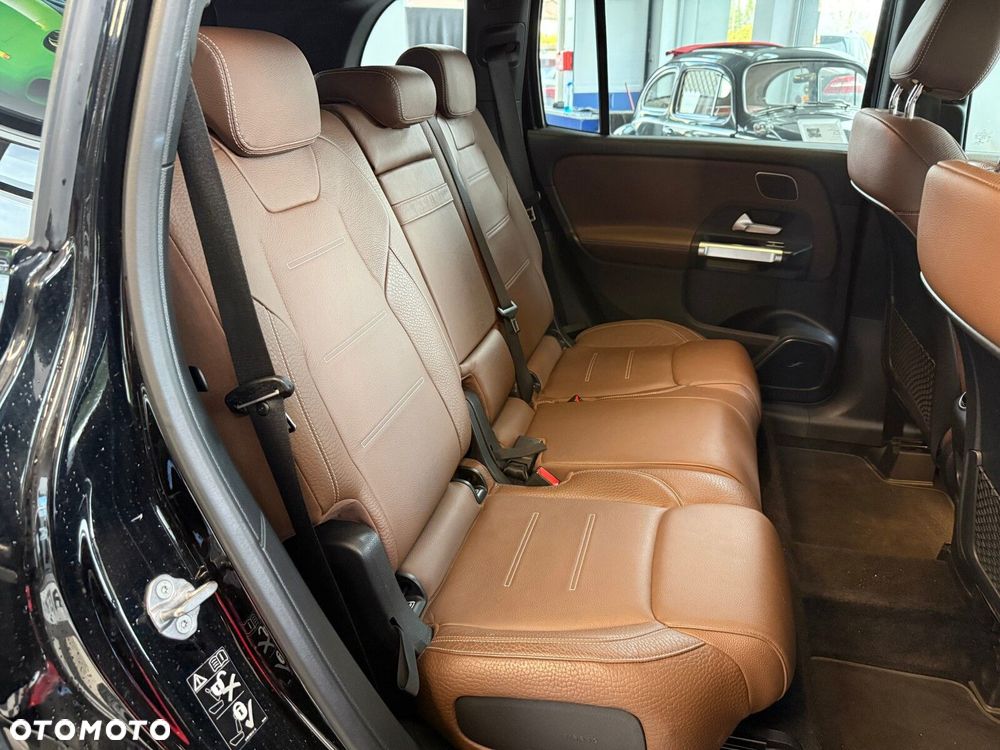 Mercedes-Benz GLB - 15