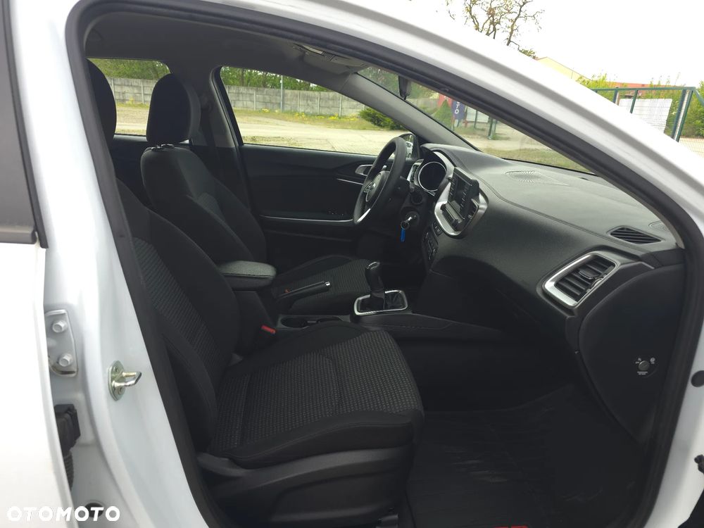 Kia Ceed 1.6 CRDi SCR L Business Line - 14