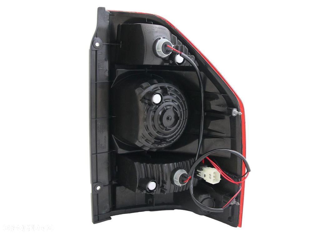 Lampa tyl na Mitsubishi Pajero III 3 v60 v70 Lift - 2