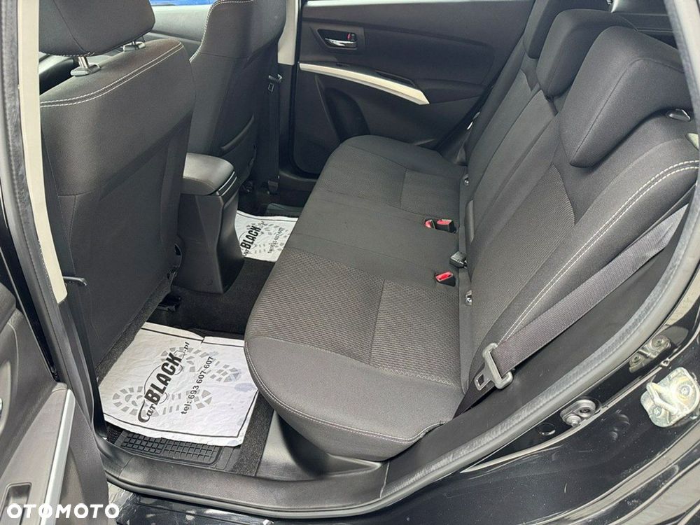 Suzuki SX4 S-Cross - 13