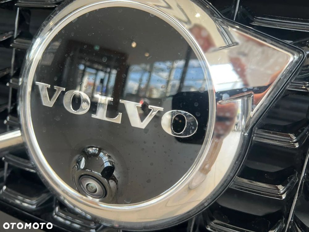 Volvo V60 B4 B Ultimate Dark - 40