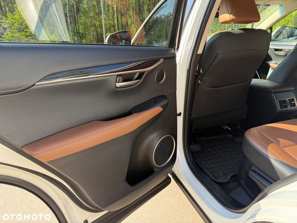 Lexus NX 200t Prestige AWD - 34