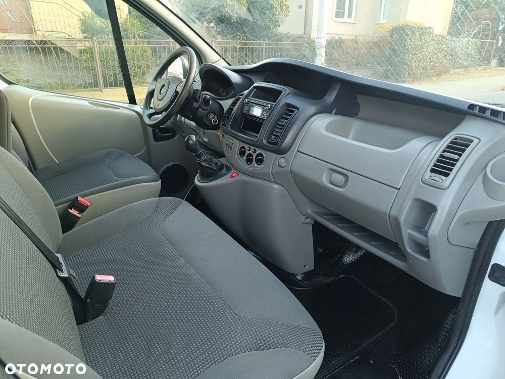 Opel Vivaro - 25