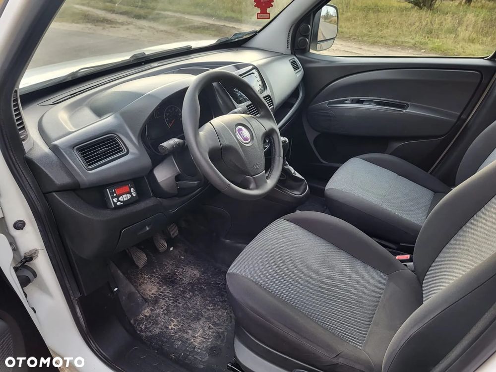 Fiat Doblo 1.3 TDI 90KM 2014r Izoterma Chłodnia Mroźnia Agregat Carrier Xarios 200 230v -29 + 20 - 4