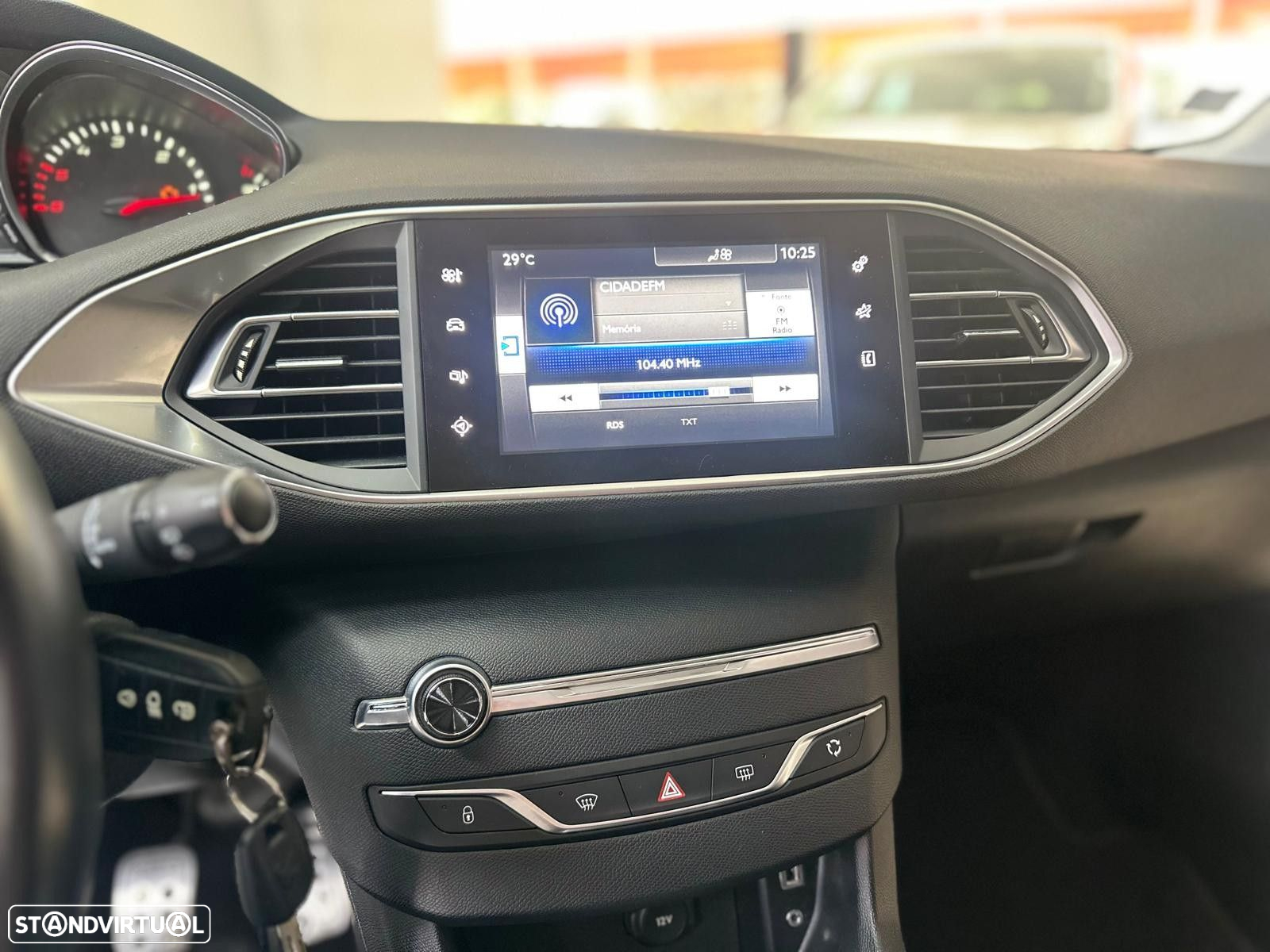 Peugeot 308 1.6 BlueHDi Style - 22
