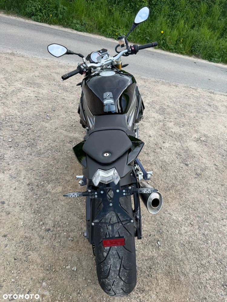 BMW S - 9