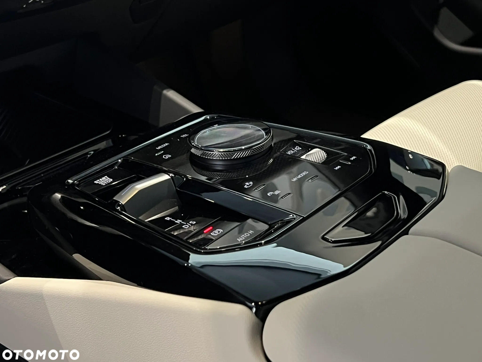BMW Seria 5 530e xDrive PHEV M Sport - 39