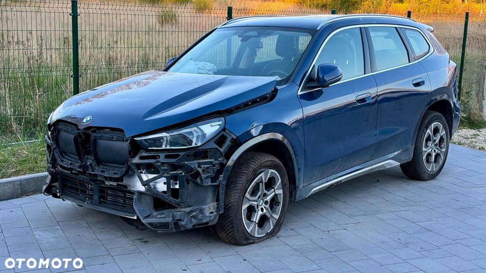 BMW X1 xDrive23i - 1