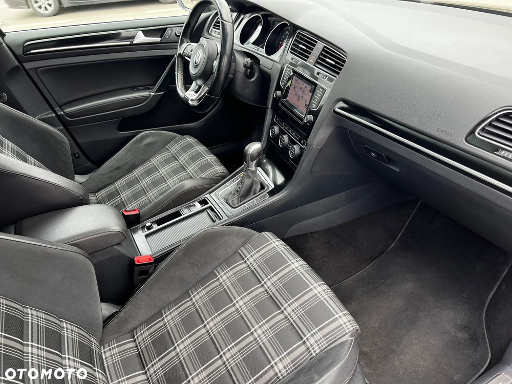 Volkswagen Golf GTD (BlueMotion Technology) DSG - 15