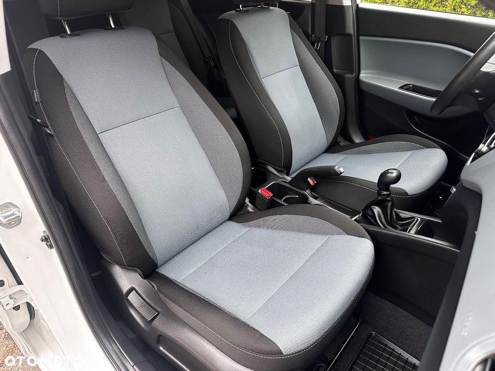 Hyundai i20 1.25 Comfort - 30
