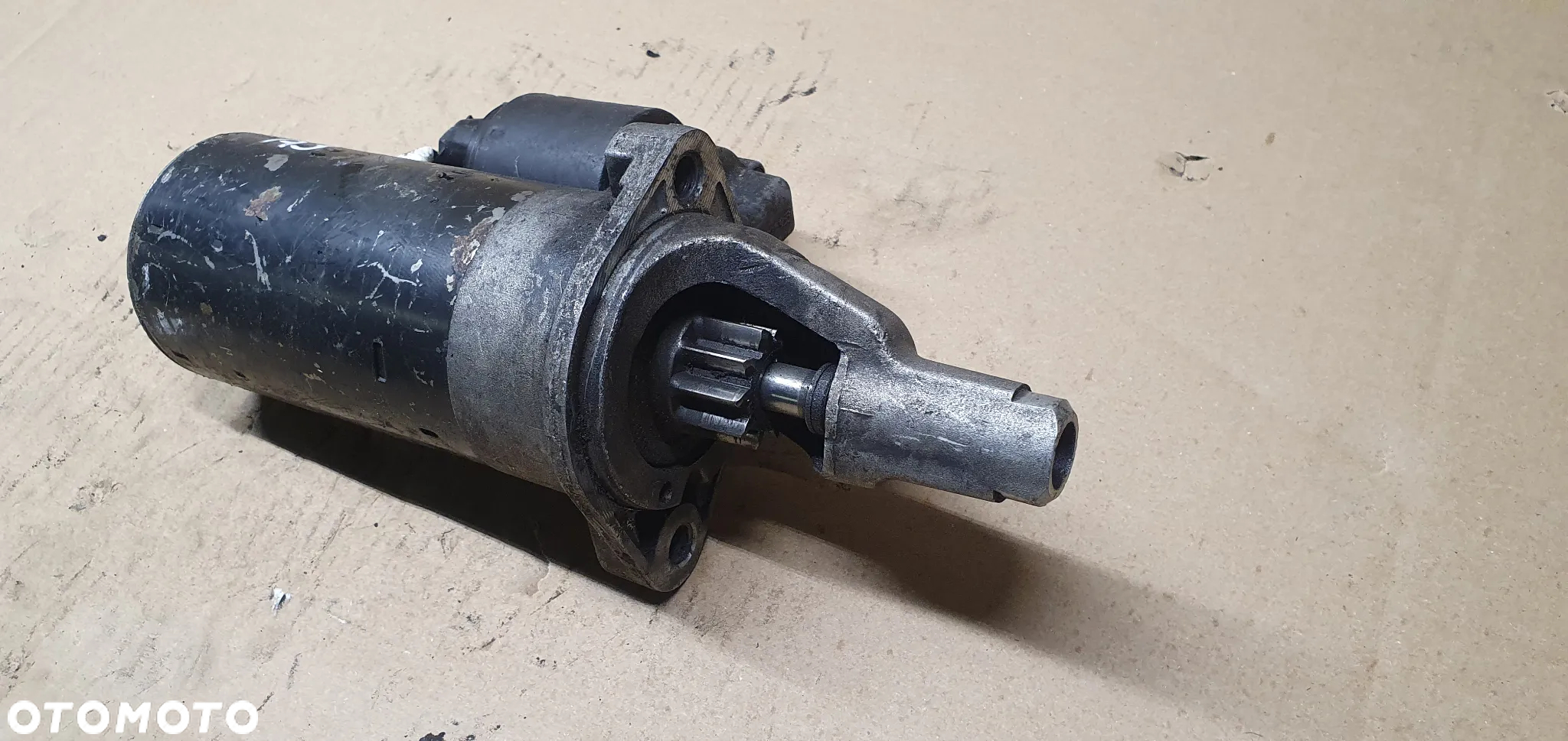 Rozrusznik starter silnika Audi A6 C5 2.5 TDI 059911023H - 2