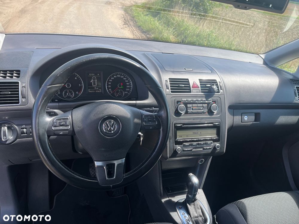 Volkswagen Touran 1.6 TDI DPF Trendline DSG - 9