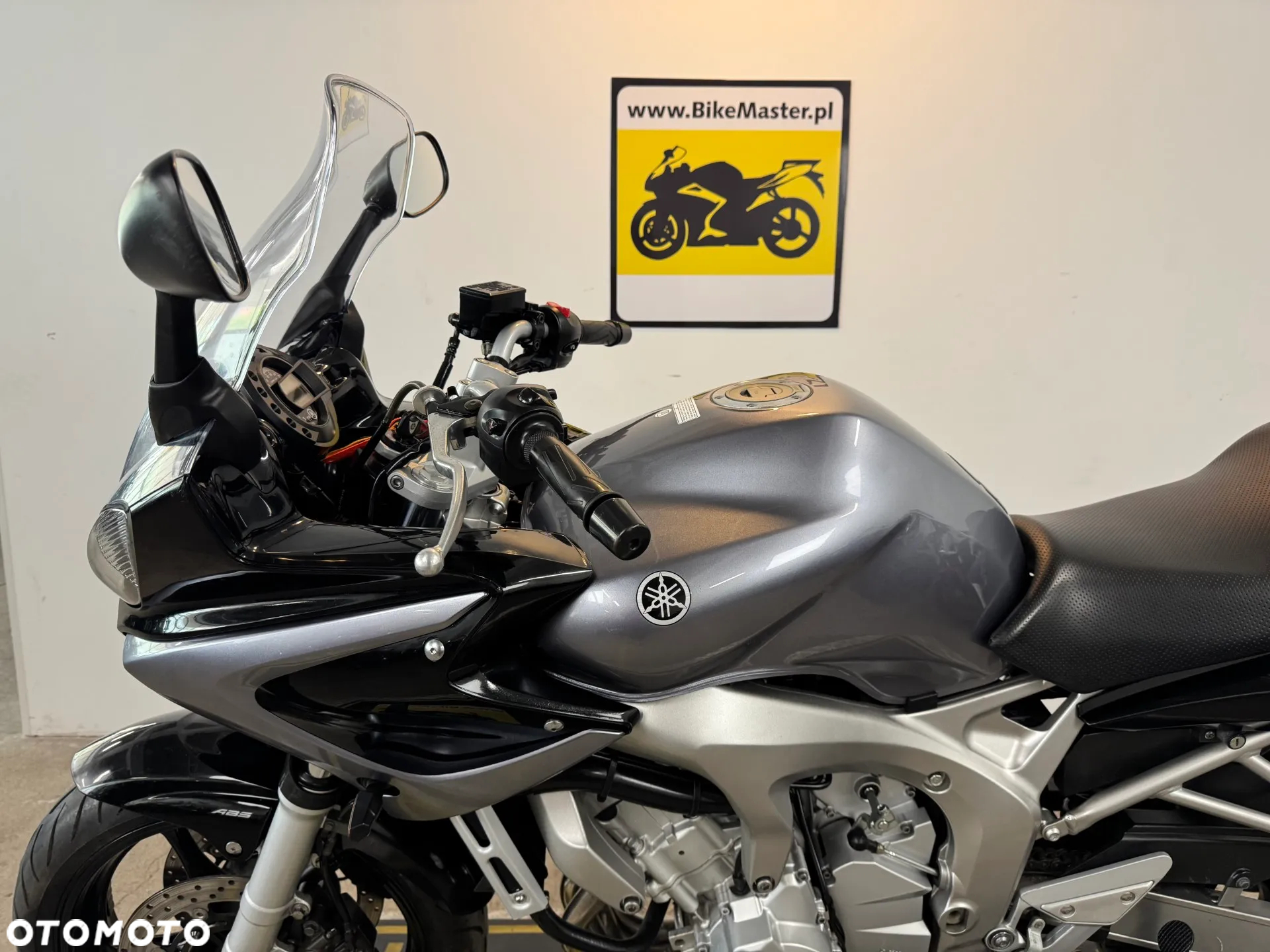Yamaha FZ6 - 20