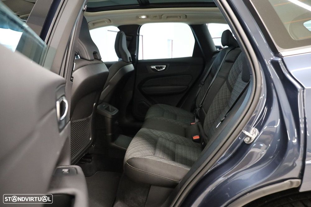 Volvo XC 60 2.0 T6 PHEV Core AWD - 13