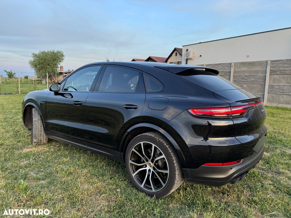 Porsche Cayenne Coupe E-Hybrid Tiptronic S Platinum Edition - 4