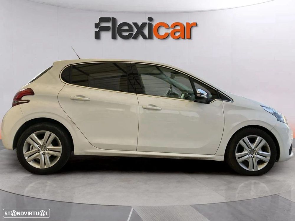 Peugeot 208 1.2 PureTech Allure EAT6 - 2