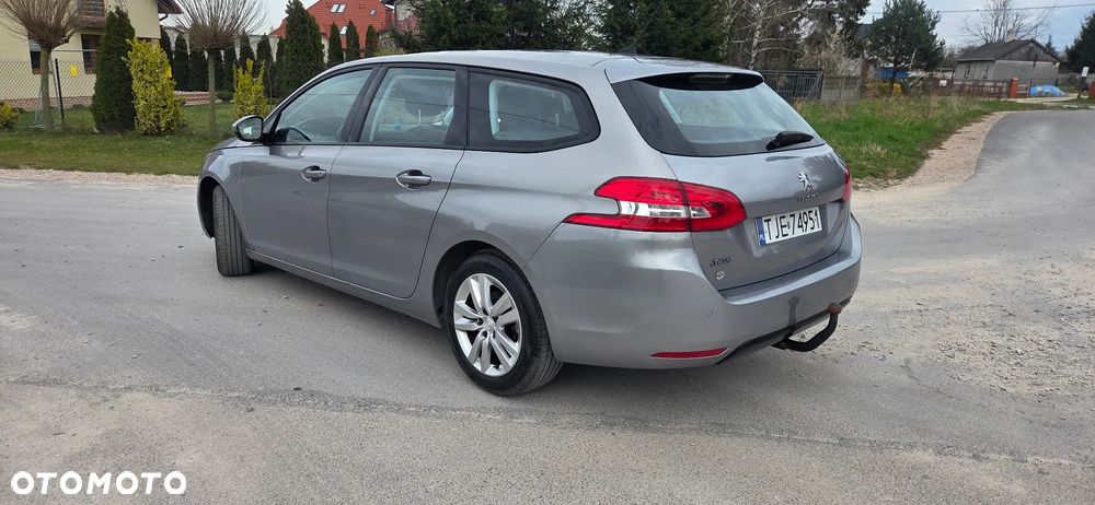 Peugeot 308 e-HDi FAP 115 Stop&Start Business Line Niveau 2 - 3