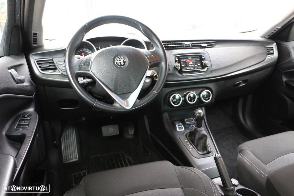 Alfa Romeo Giulietta 1.6 JTDM Super J18 TCT — fotografia 14
