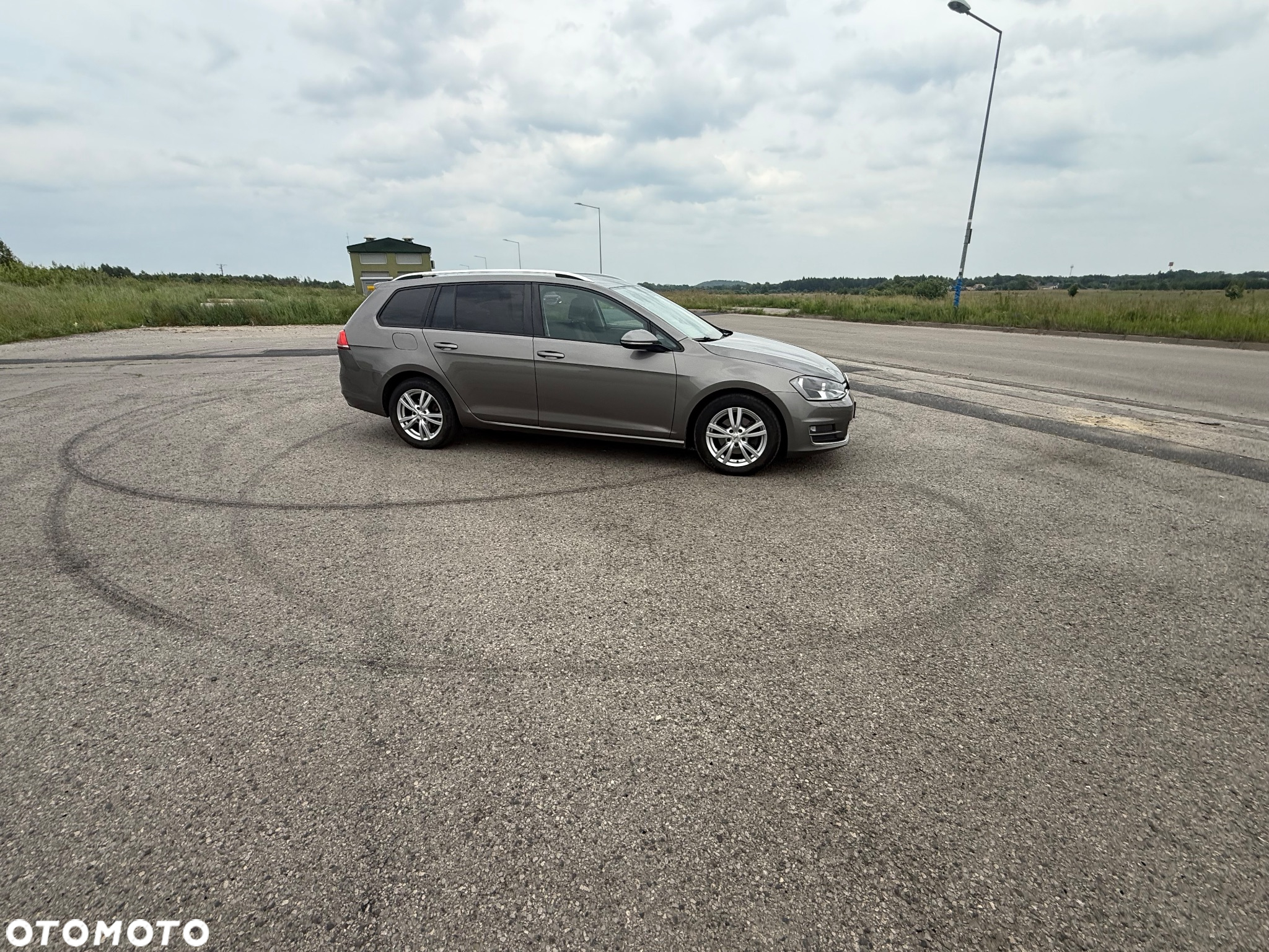 Volkswagen Golf 1.6 TDI BlueMotion Technology DSG Allstar - 3
