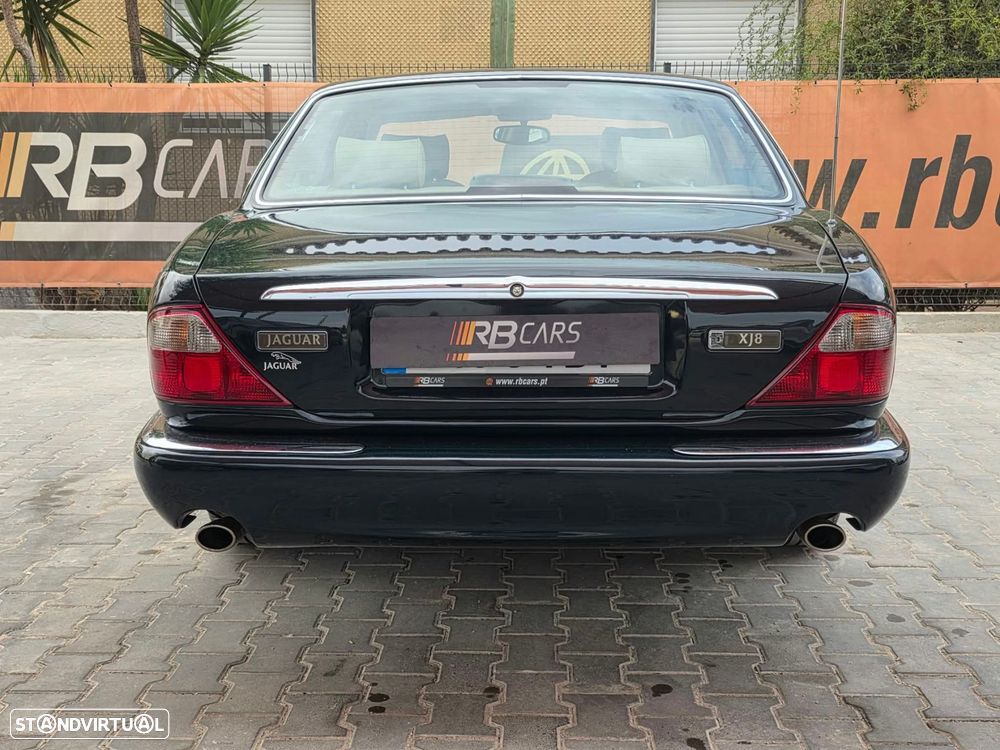 Jaguar XJ - 6