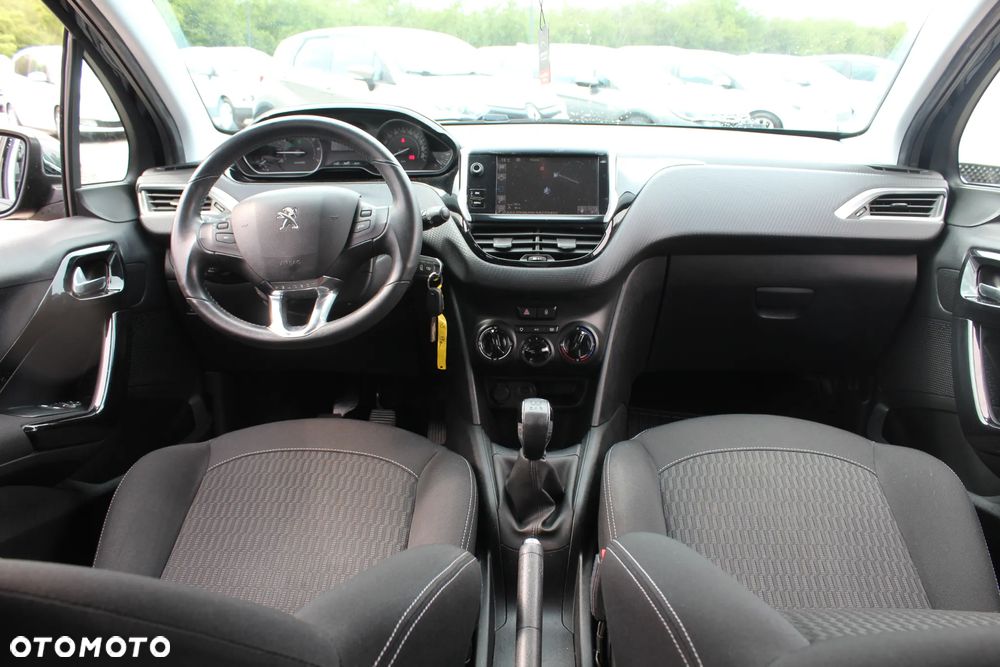 Peugeot 208 PureTech 82 Allure - 17