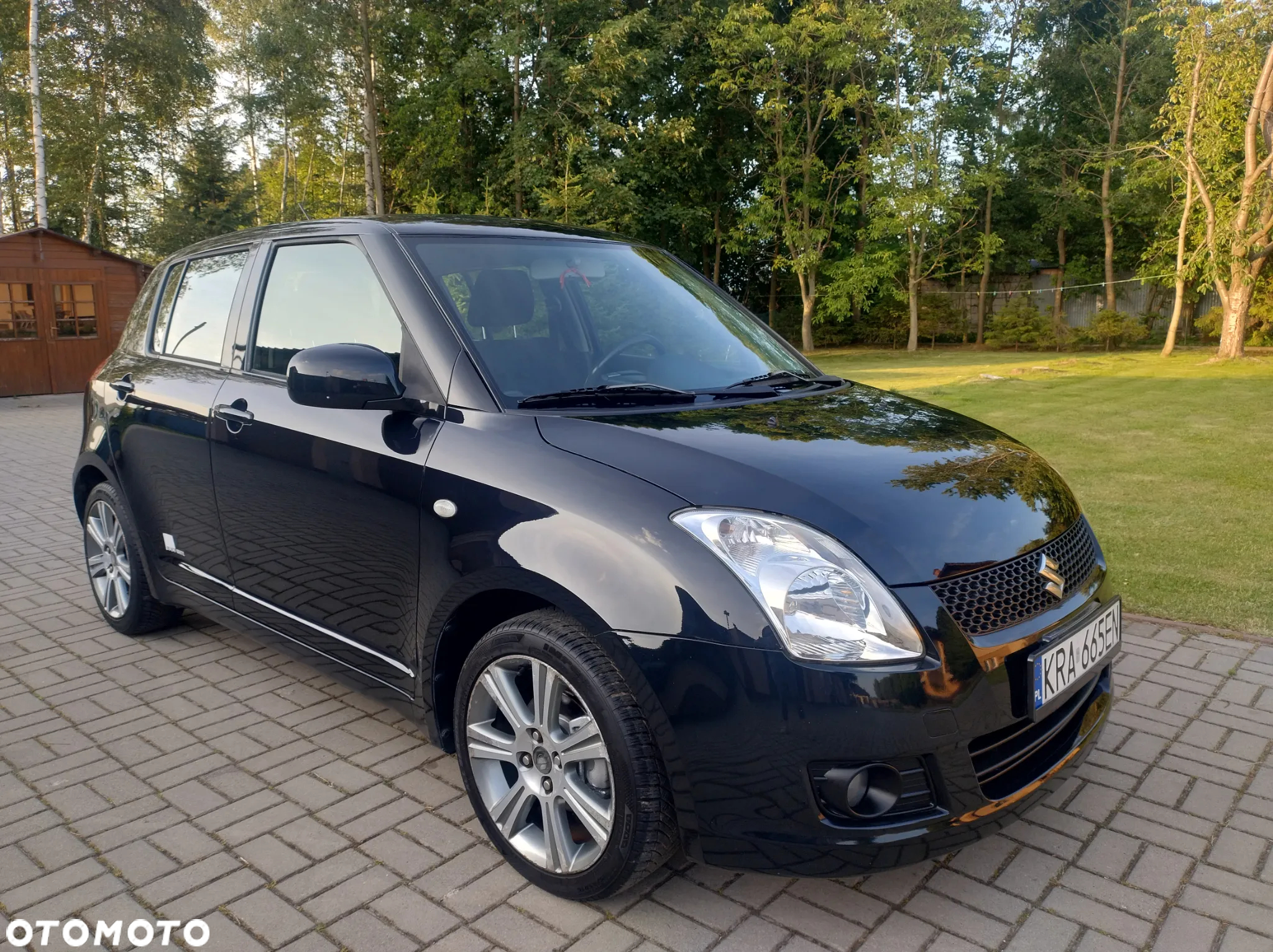 Suzuki Swift 1.3 Black and White - 2