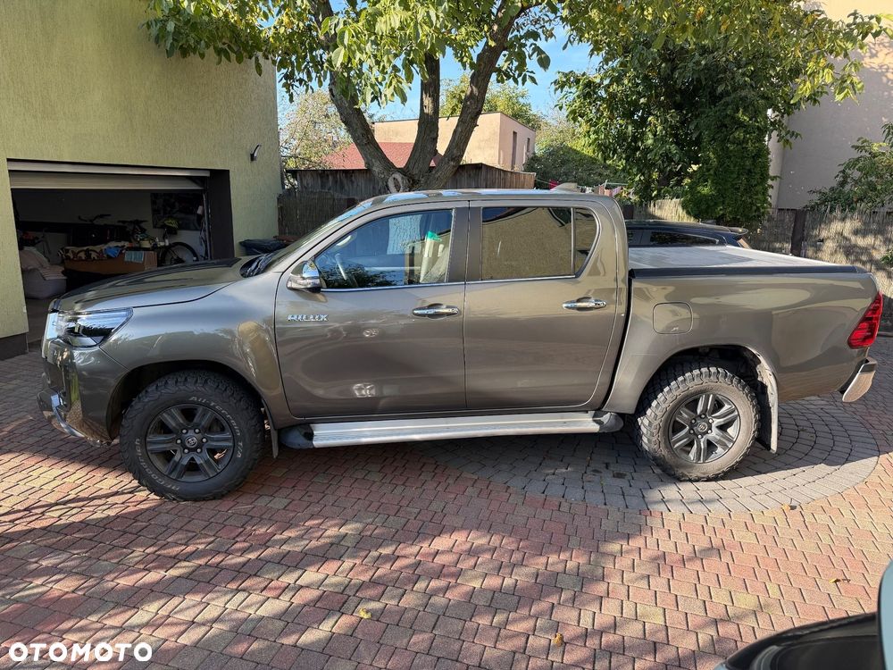 Toyota Hilux - 5