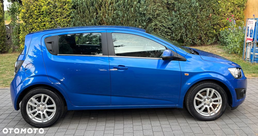 Chevrolet Aveo 1.6 LTZ S/S - 24