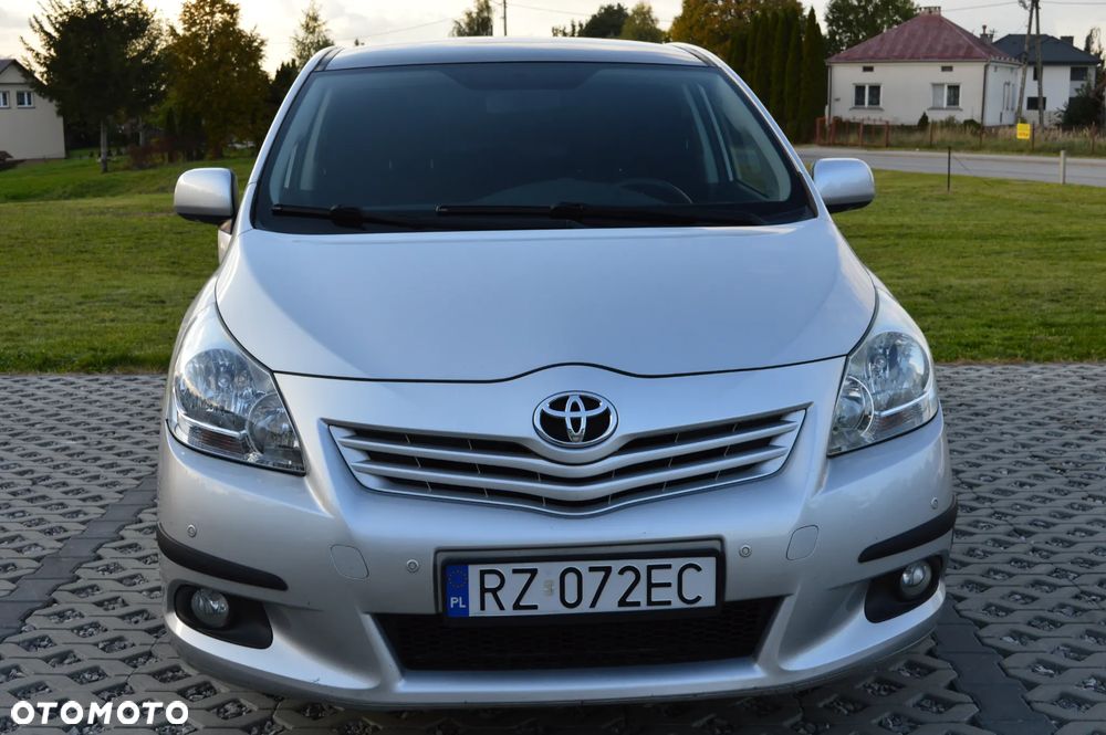 Toyota Verso 1.8 Premium 7os - 5