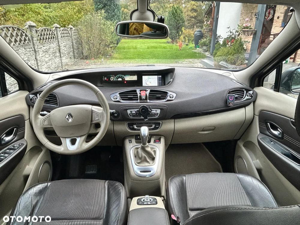 Renault Grand Scenic Gr 2.0 16V Privilege CVT Euro5 - 10