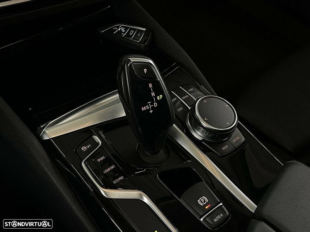 BMW 520 d Aut. Sport Line - 10