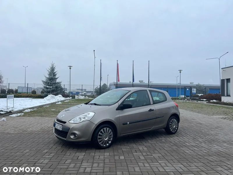 Renault Clio 1.2 16V Arctica - 10