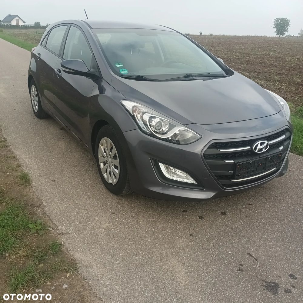 Hyundai i30 blue 1.6 CRDi Trend - 3