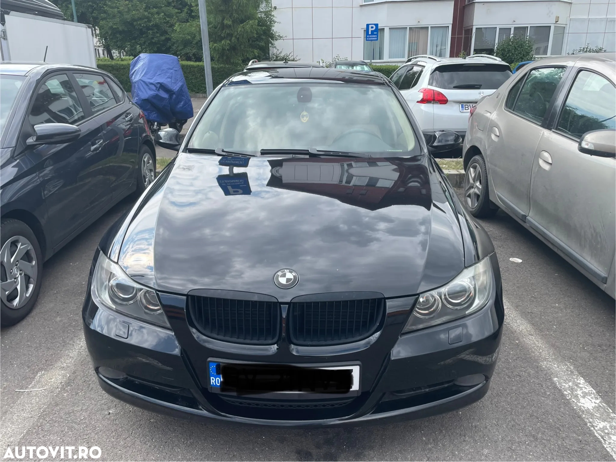 BMW Seria 3 318i Touring - 28