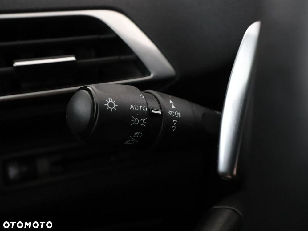 Peugeot 3008 PureTech 130 Stop & Start GPF EAT8 Active Business-Paket - 36