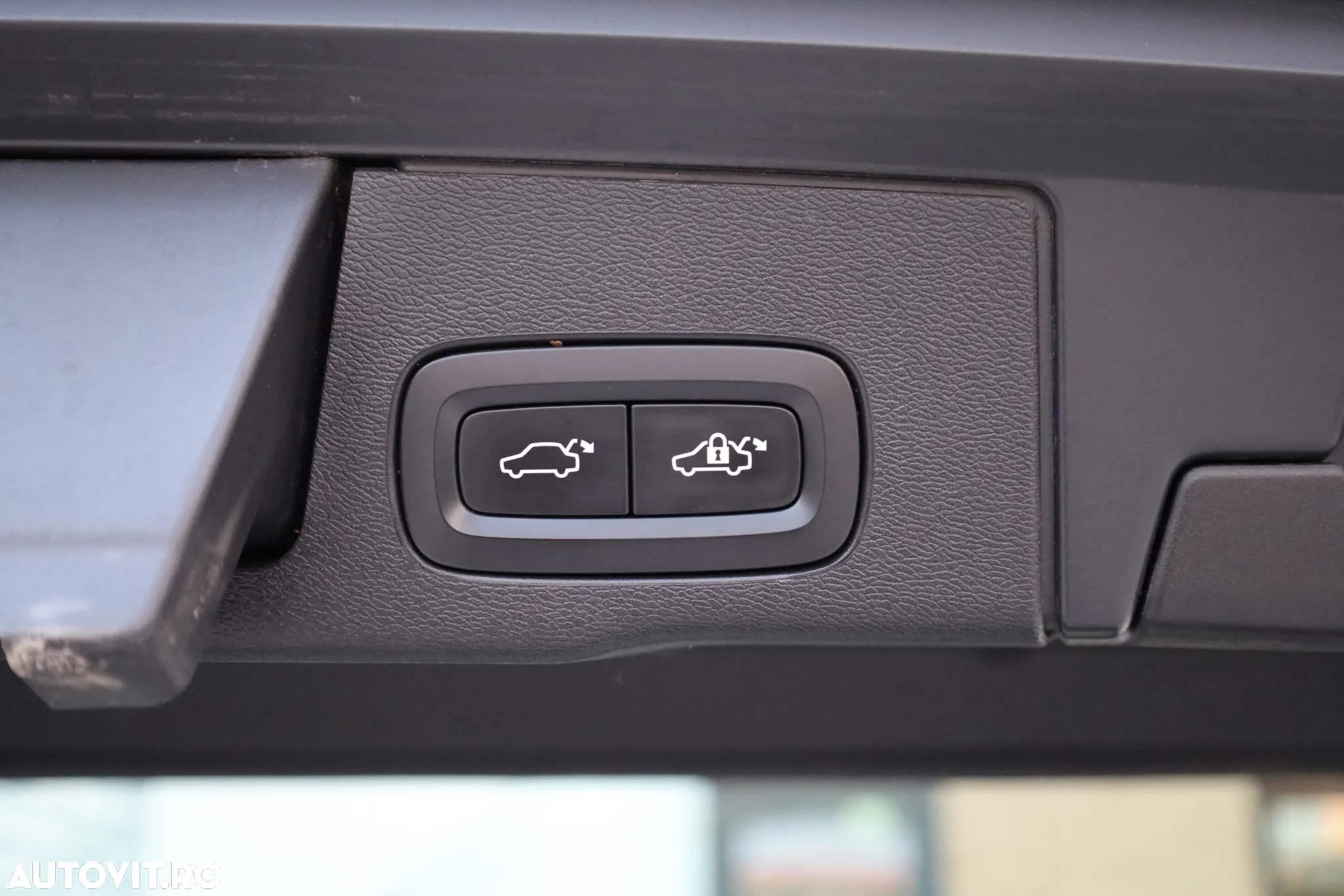 Volvo XC 60 B4 D Geartronic Momentum - 23